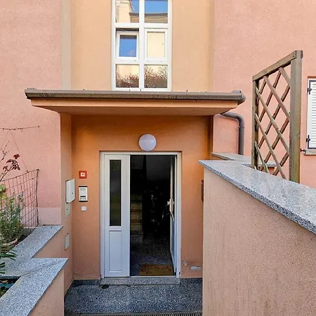 Bezauberndes Mit Meerblick, Klima, Wifi, Parkplatz Karpinjan