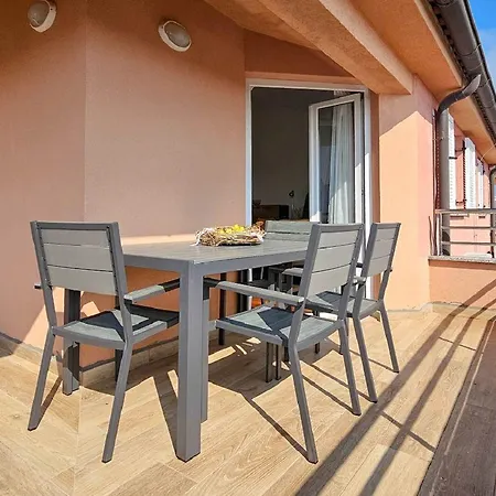 Апартаменты Bezauberndes Mit Meerblick, Klima, Wifi, Parkplatz *