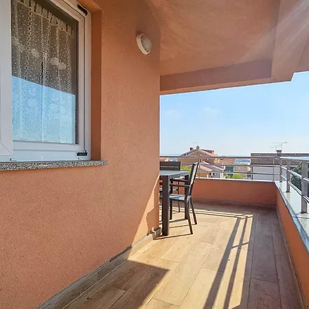 Bezauberndes Mit Meerblick, Klima, Wifi, Parkplatz * Karpinjan