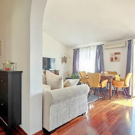Bezauberndes Mit Meerblick, Klima, Wifi, Parkplatz Апартаменты Karpinjan