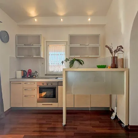 Bezauberndes Mit Meerblick, Klima, Wifi, Parkplatz Appartement